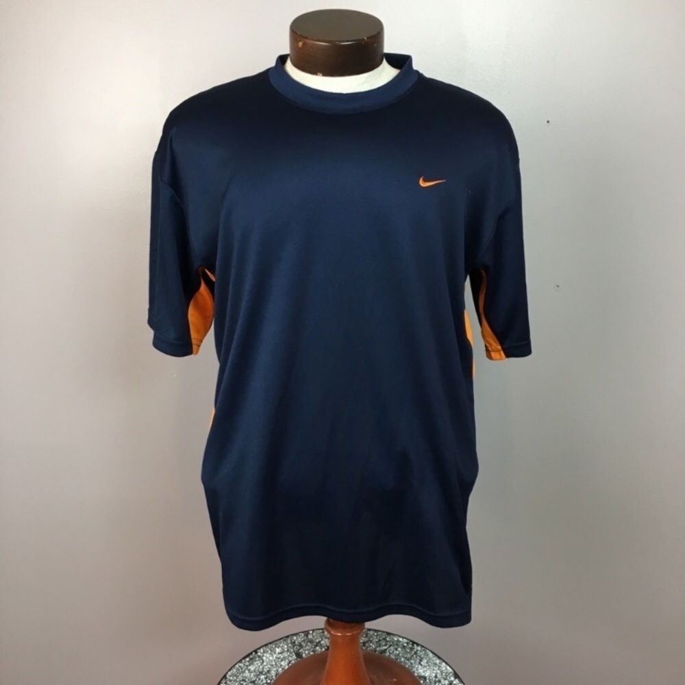 Nike men’s athletic t-shirt